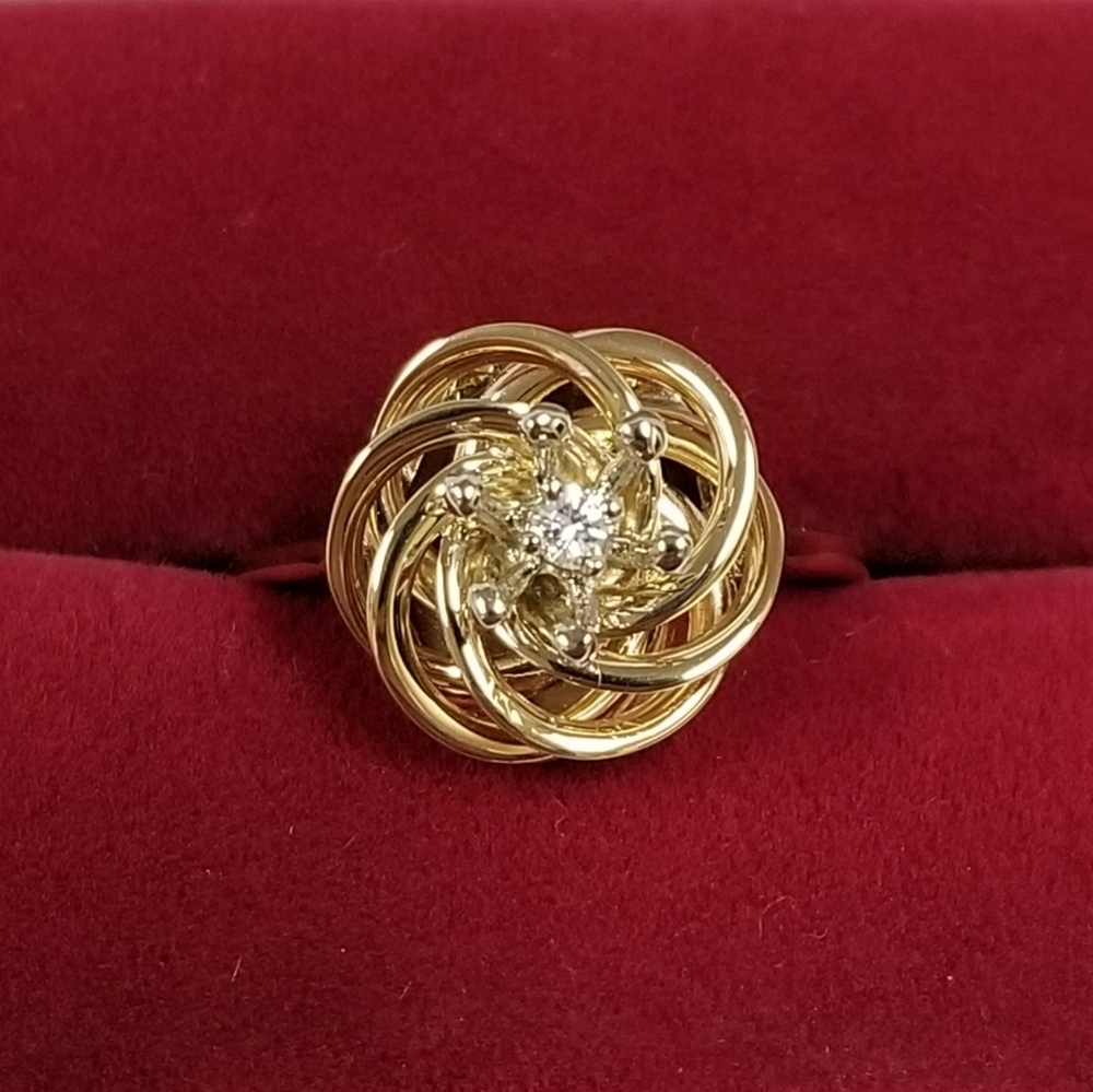 14k Gold Interwoven Circle Swirl Diamond Ring